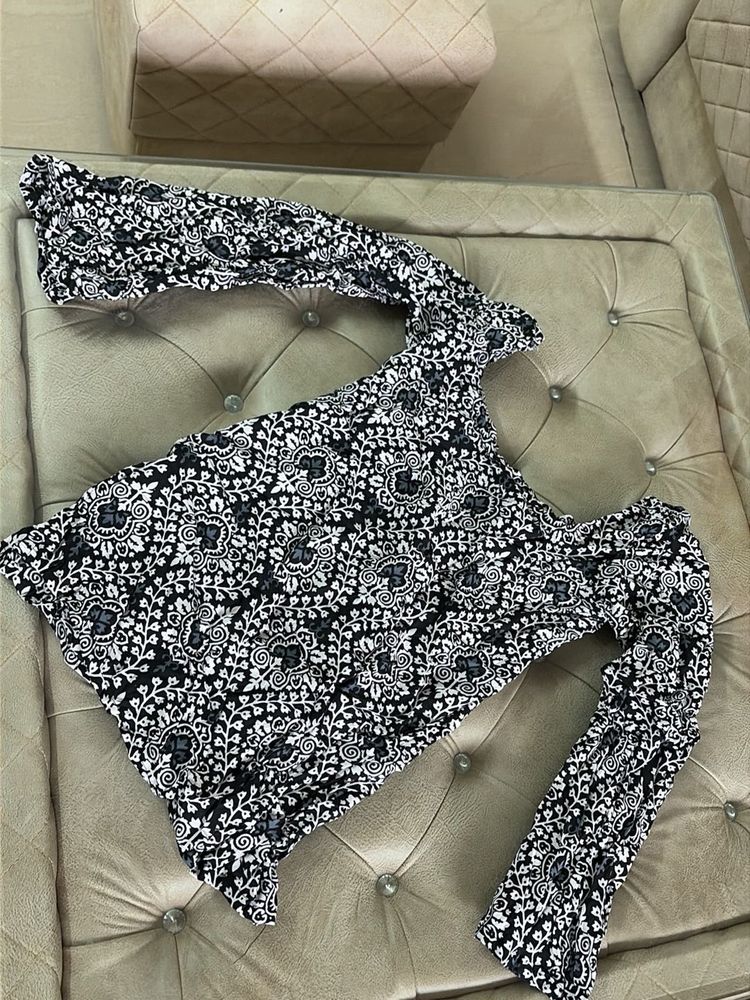 Black &amp; White Printed Off-Shoulder Kurti
