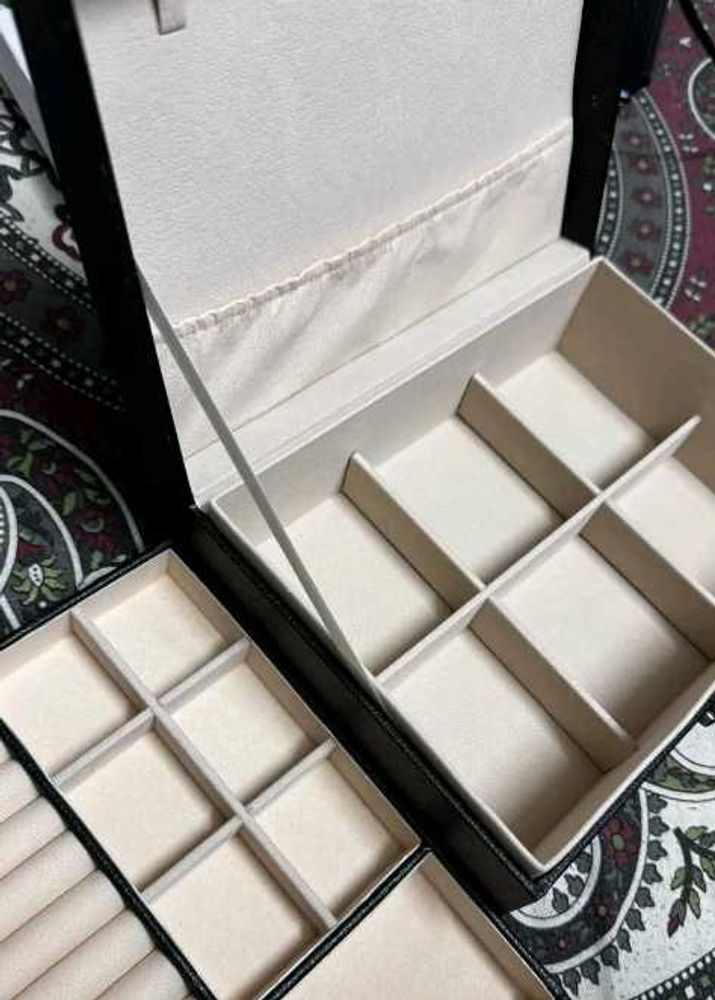 Elegant Jewelry Organizer Box