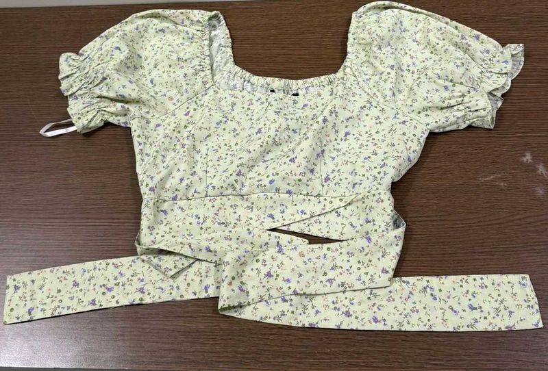Floral Puff Sleeve Wrap Top