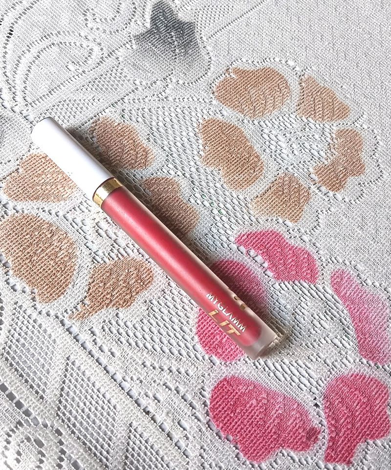Myglamm Red Lip Colour