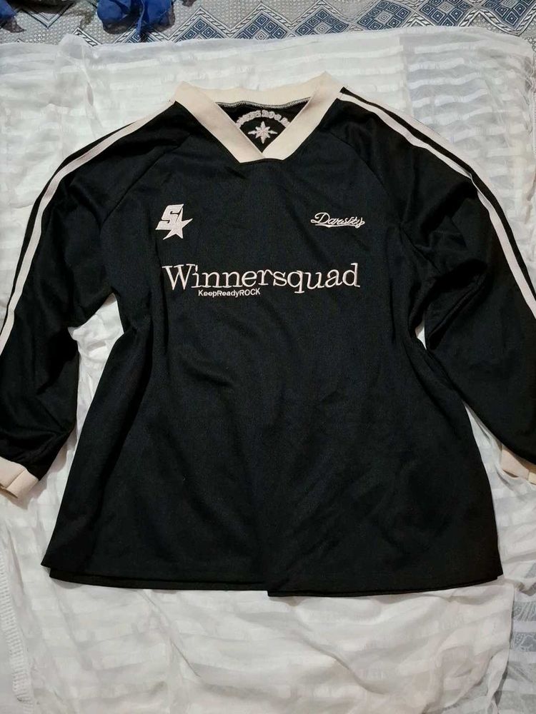 full sleeves t-shirt in black color