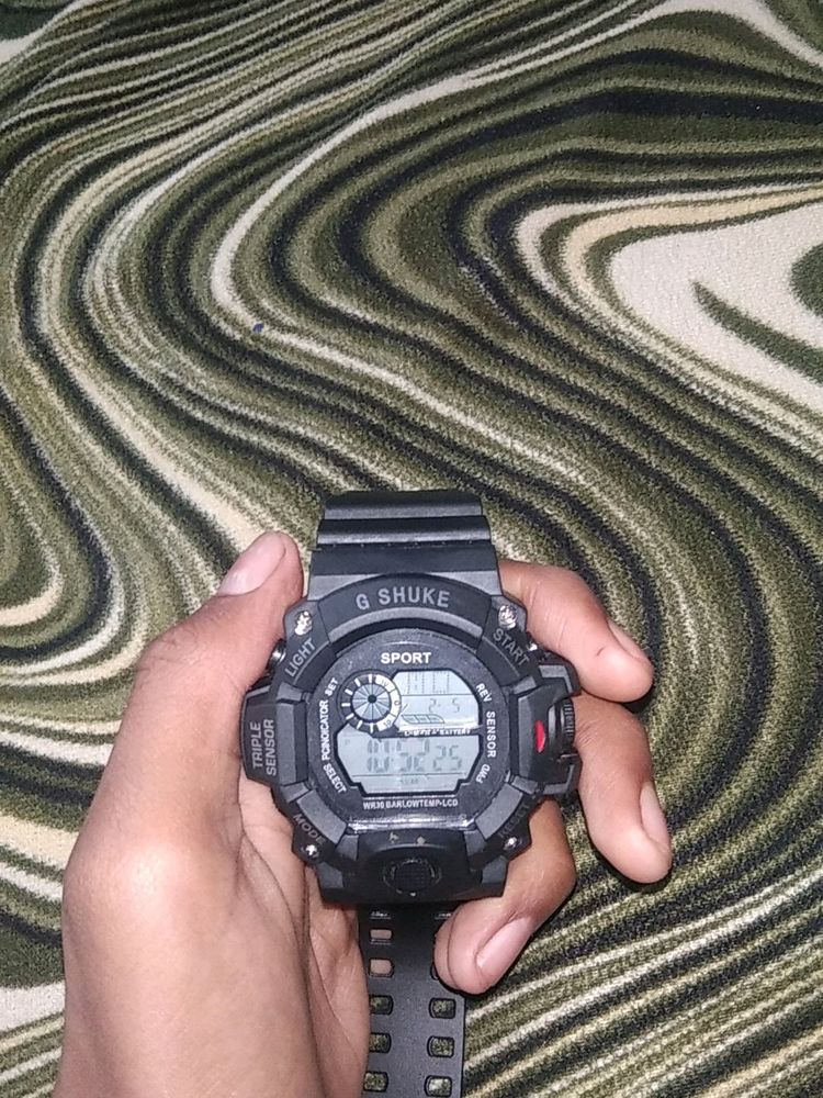 digital watch working and not used