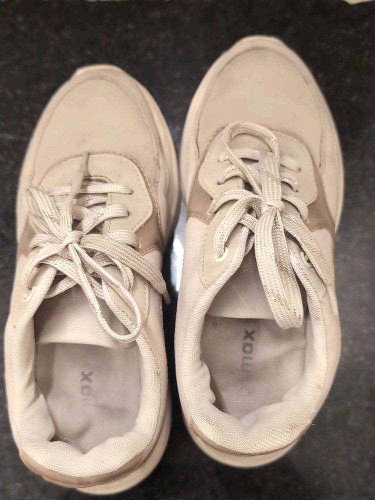 Casual Beige Sneakers