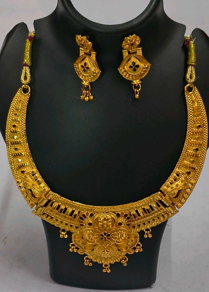 Golden Necklace &amp; Earring Set Excellent Look