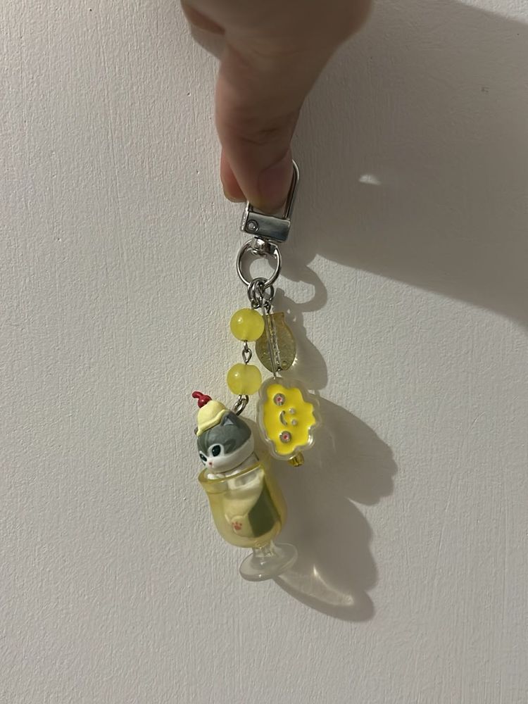Kat icecream Keychain ✨