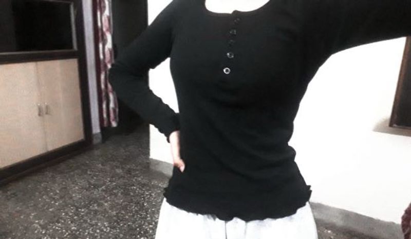 Black ribbed top