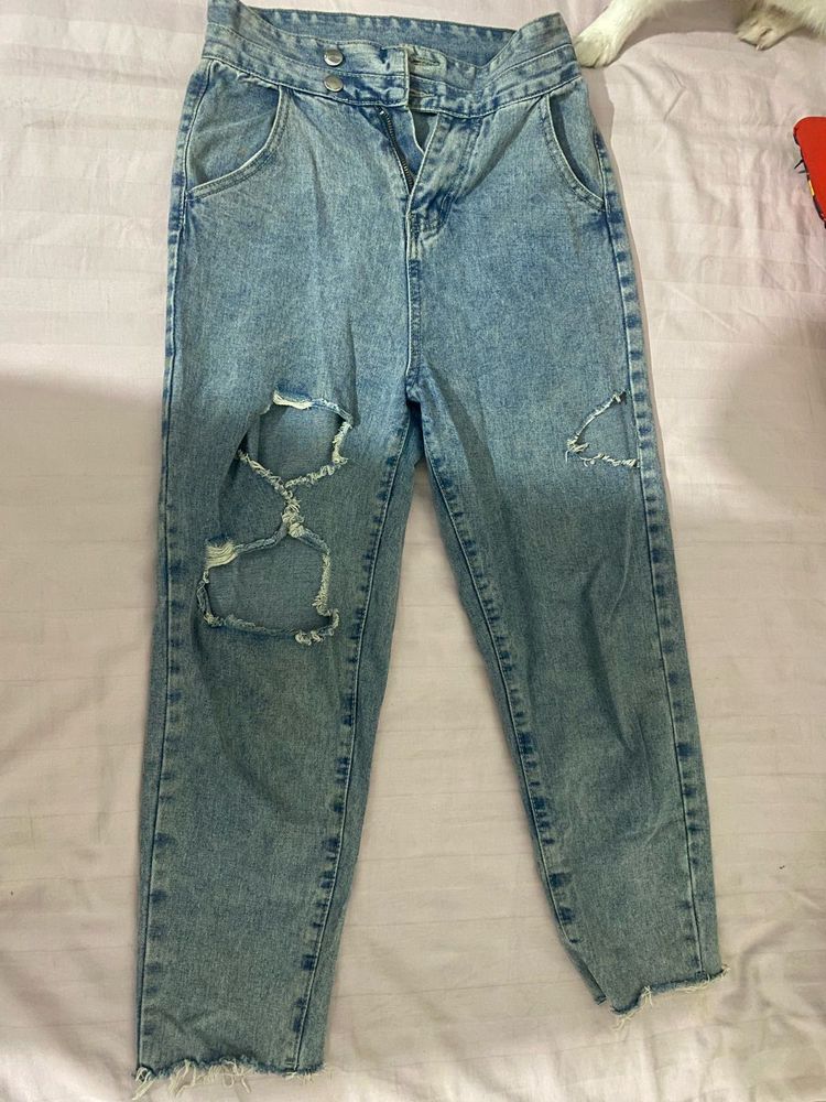 Mommy fit ripped jeans