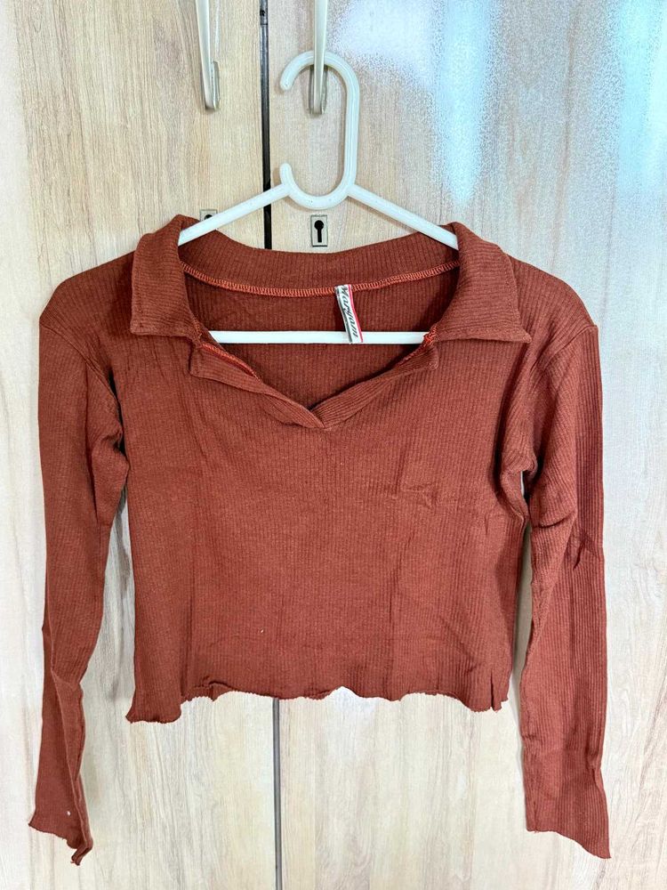 Ribbed Collared Long Sleeve Cropped Top