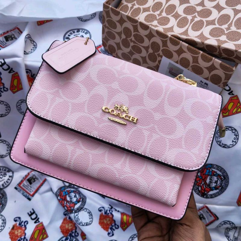 Bags > Handbags & Shoulder Bags | Coach shoulder bag pink 🩷 | Freeup