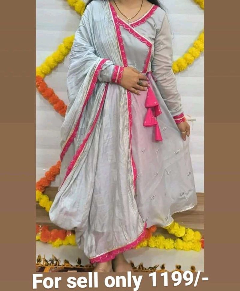 Elegant Grey Kurta Set with Pink Trim