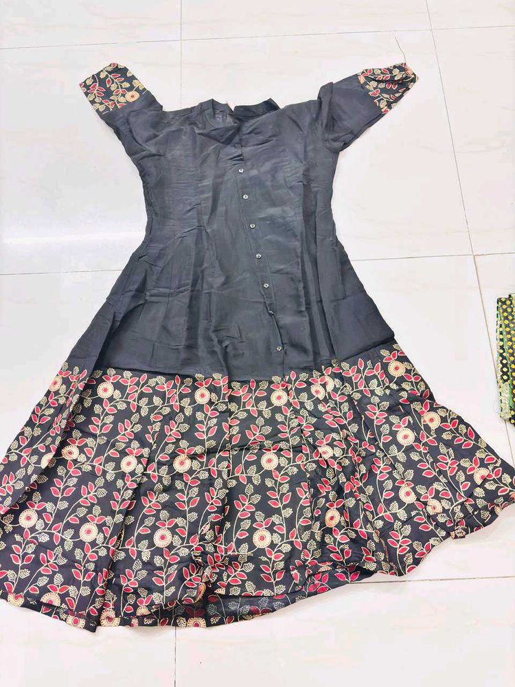 combo of 2 Elegant Black Printed gown