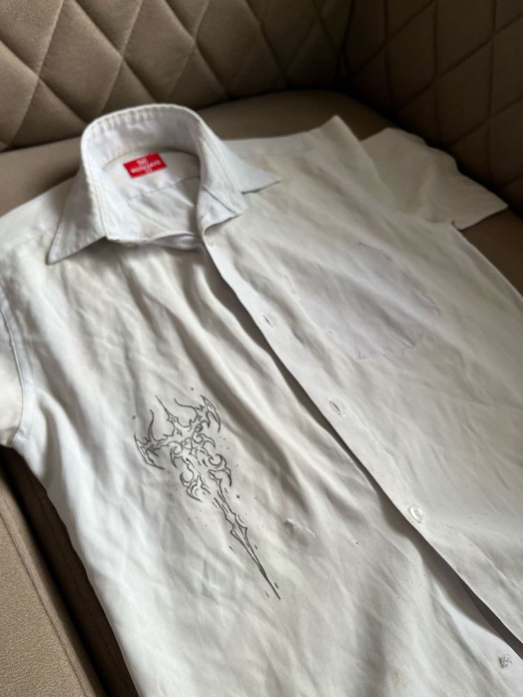 White Graphic Print Half Sleeve Shirt | Thrifted