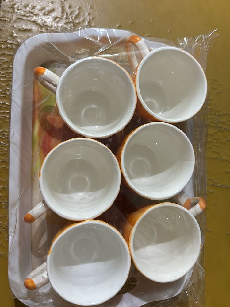 Cup and tray set