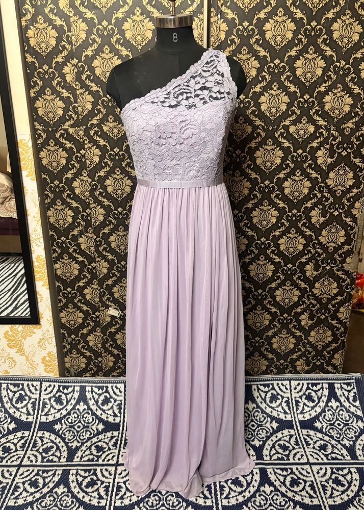 Elegant One-Shoulder Lace Gown