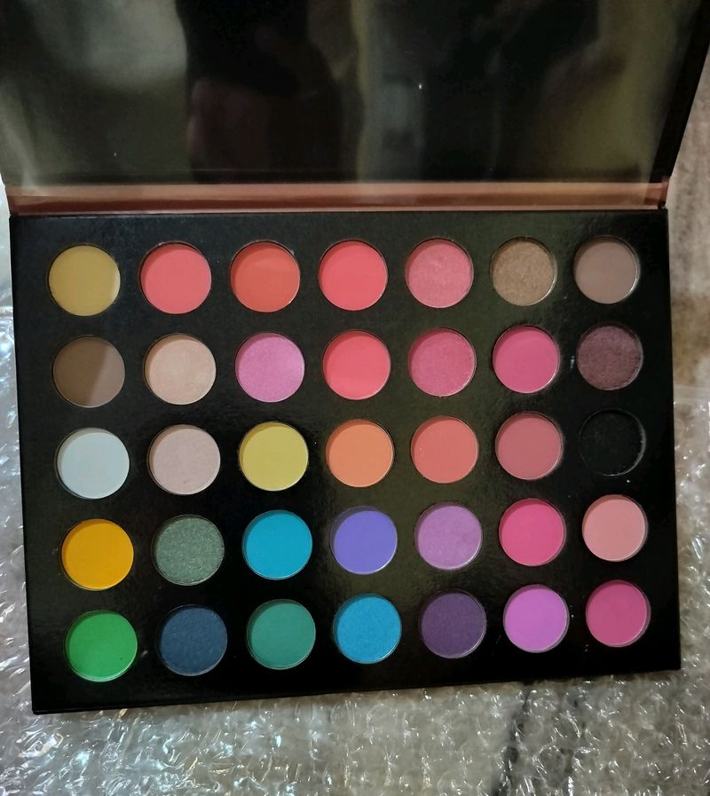 color studio eyeshadow palette