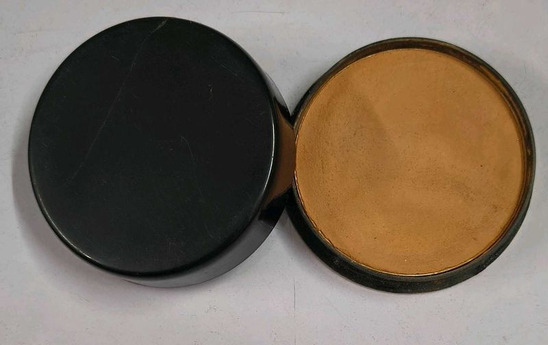 Vintage Compact Powder Case Almond Dust water