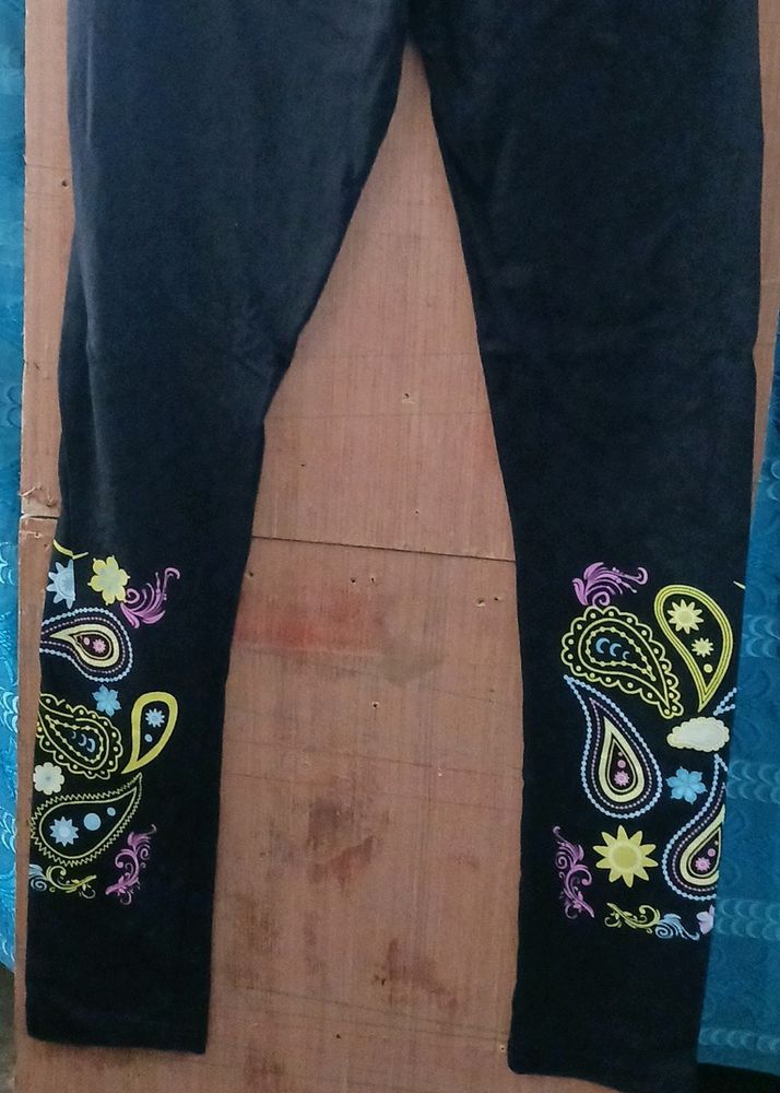 Legging With Embroidery like Print Design