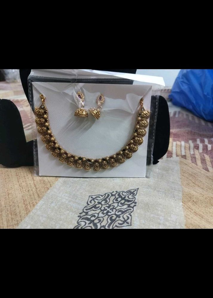 Women kundan set