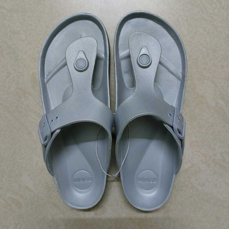 Miniso Flipflops - Size 10