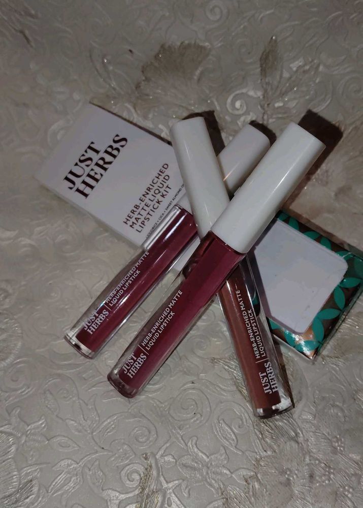 Just Herbs Herb-Enriched Matte Liquid Lipstick Kit