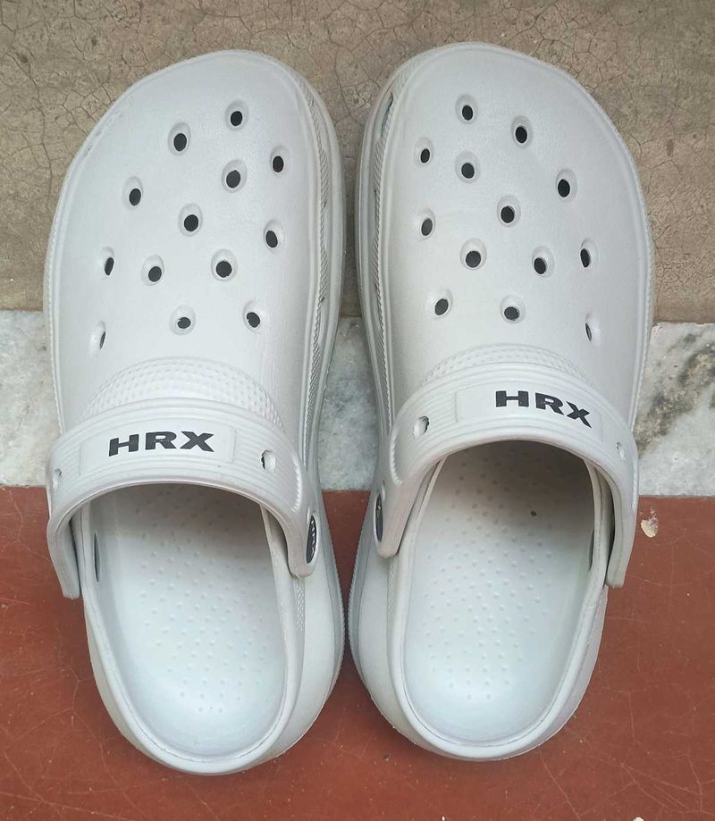 new HRX light grey Casual Clogs crocs