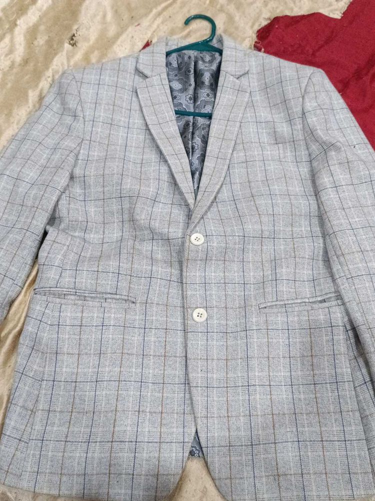 Men's Light Gray Plaid Blazer