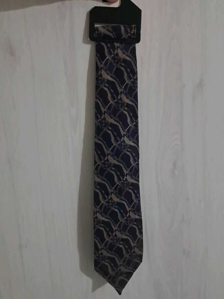 Vintage Patterned Tie