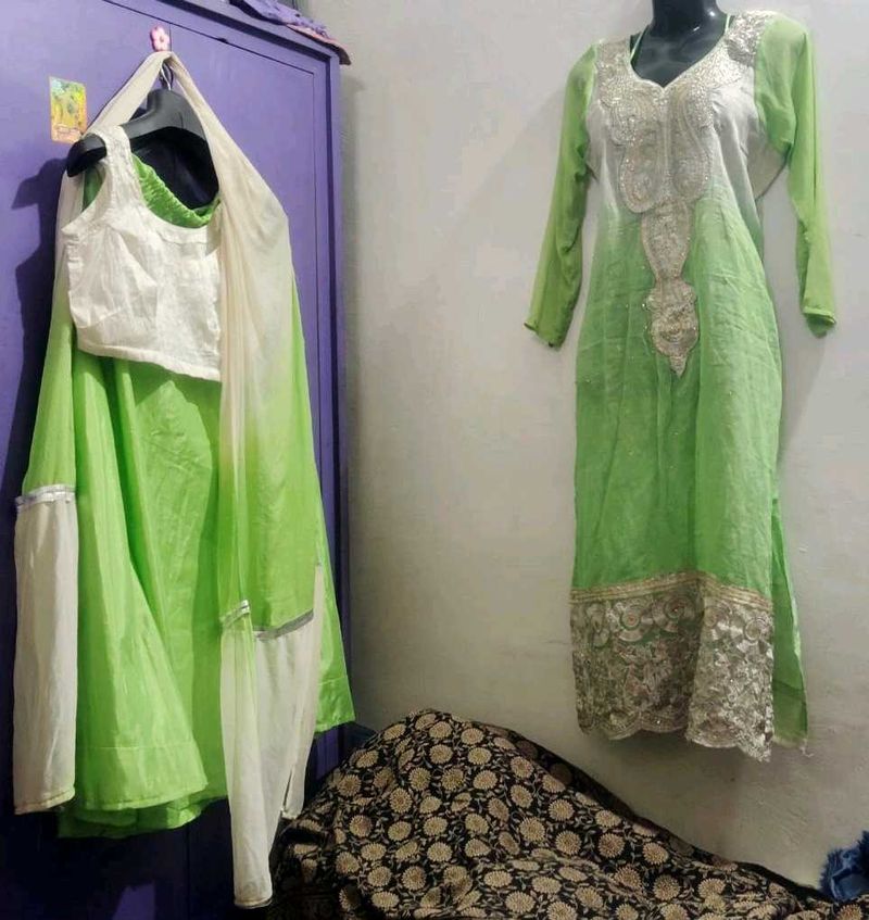 Very Attractive Kurta Inner With Lahenga