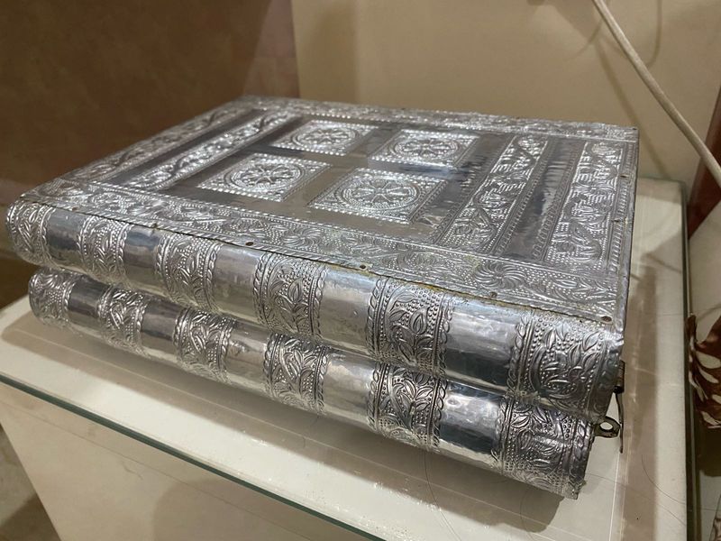 Vintage Maharani Shringar (Jewellery) Box