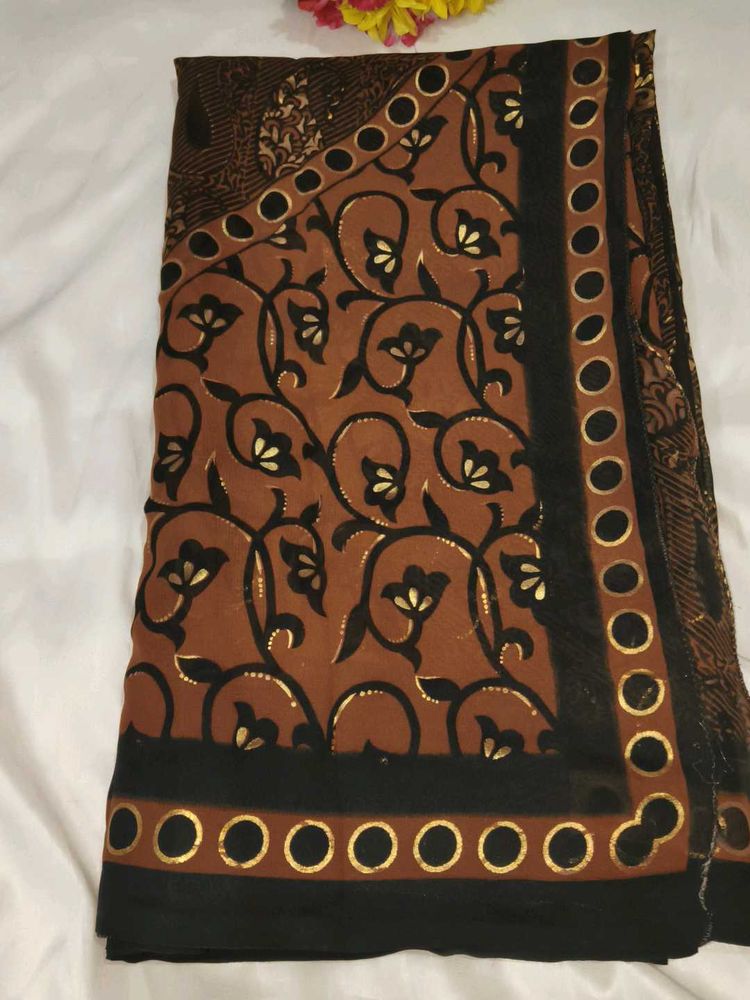 Elegant Brown Floral Print Saree with blouse