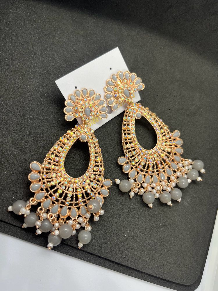 Price Dropped Grey Earring