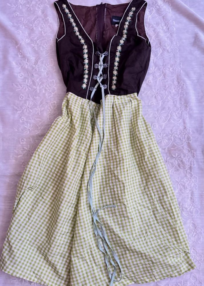 Dirndl Dress with Gingham Skirt