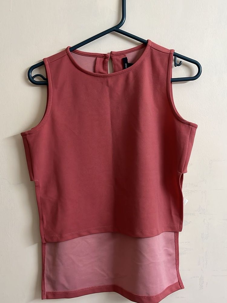 Chic Forever 21 Sleeveless Layered Top