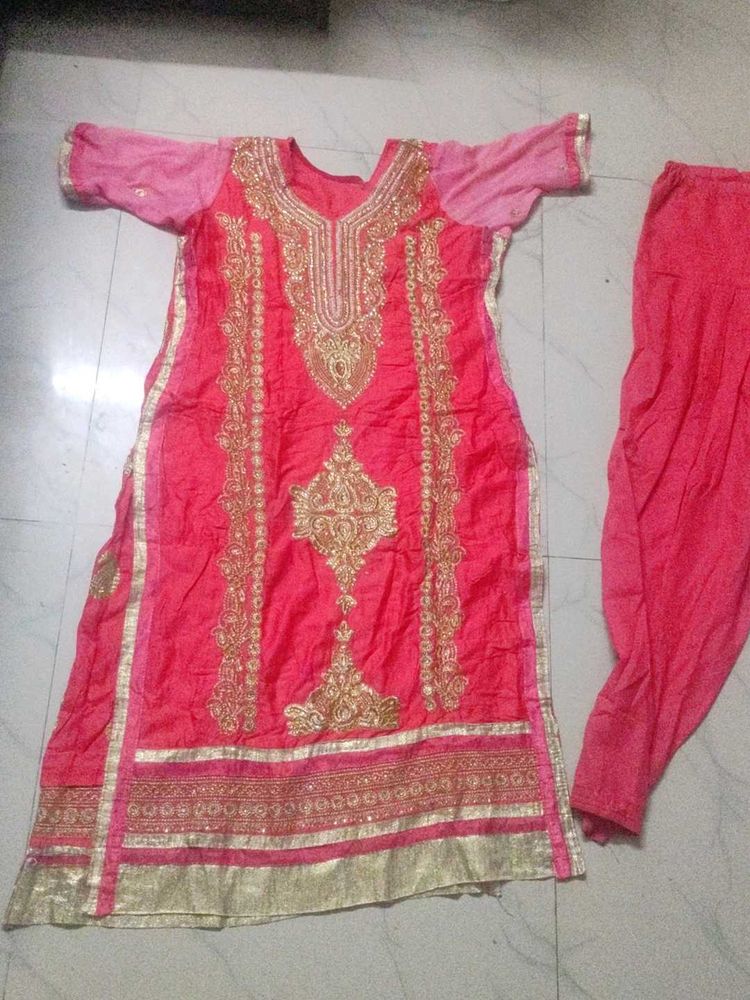 Beautiful Embroidered Kurta Set