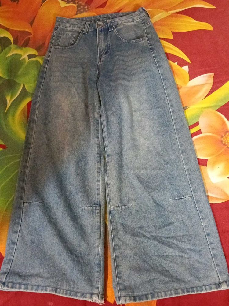 Savana darted wide leg jeans
