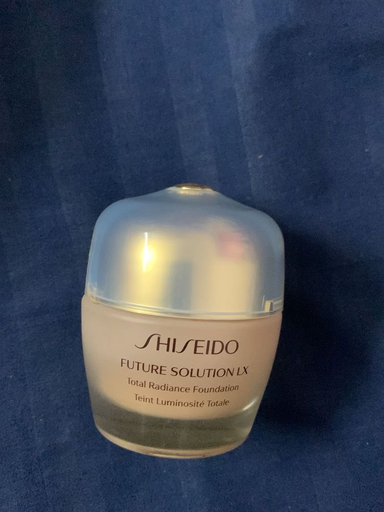 Shiseido Future Solution LX Foundation