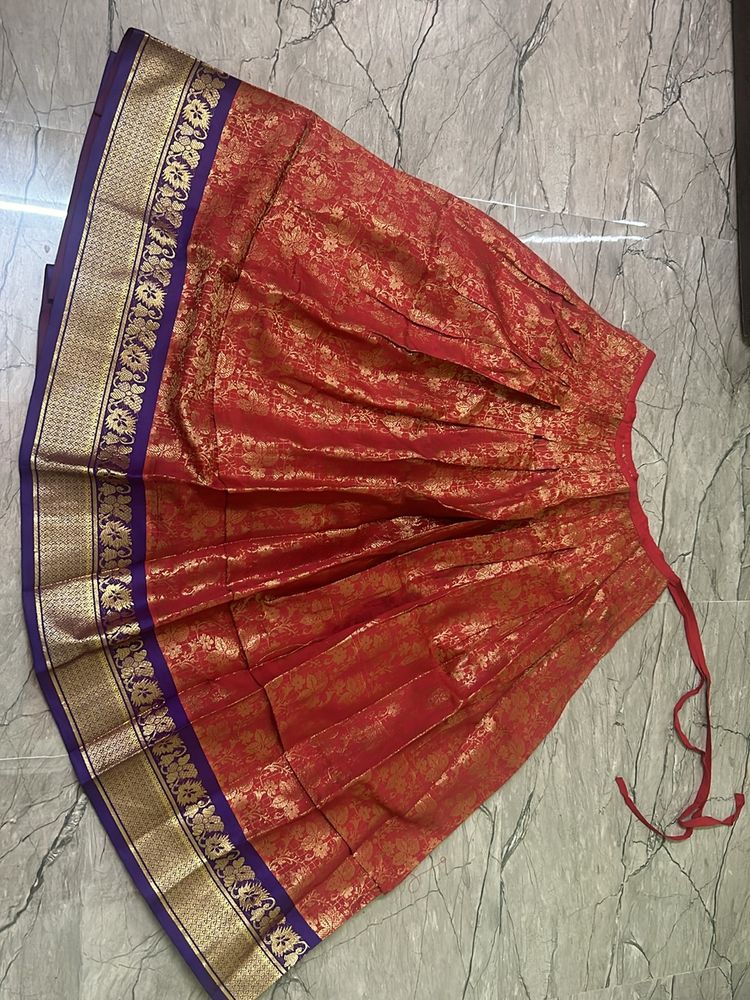 ⚡️⚡️ Golden Red Pattu Parikini