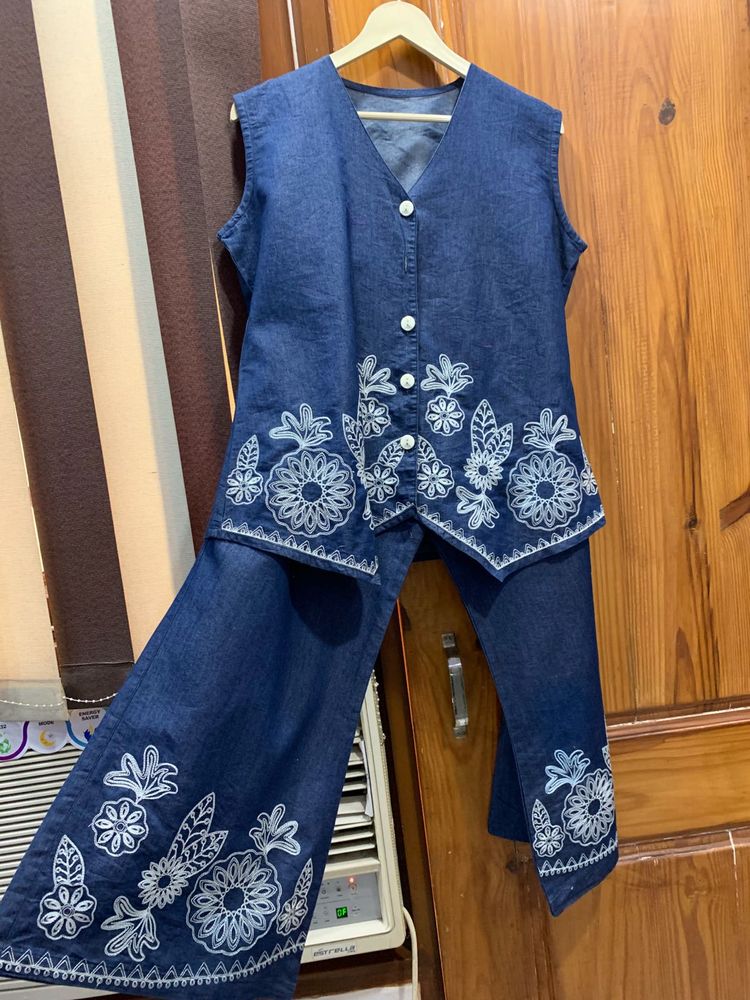 Denim cord set with Embroidery