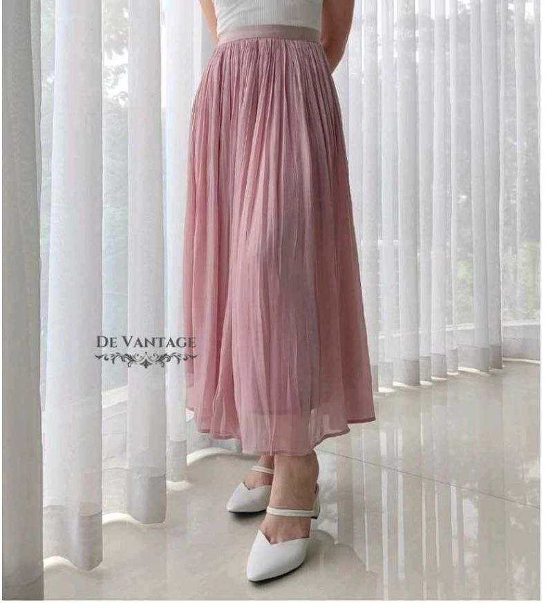 Flowy Pleated Midi Skirt