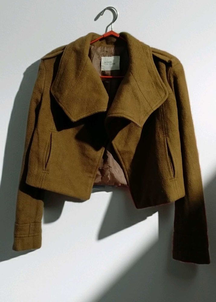 Stylish brown crop Blazer/jacket
