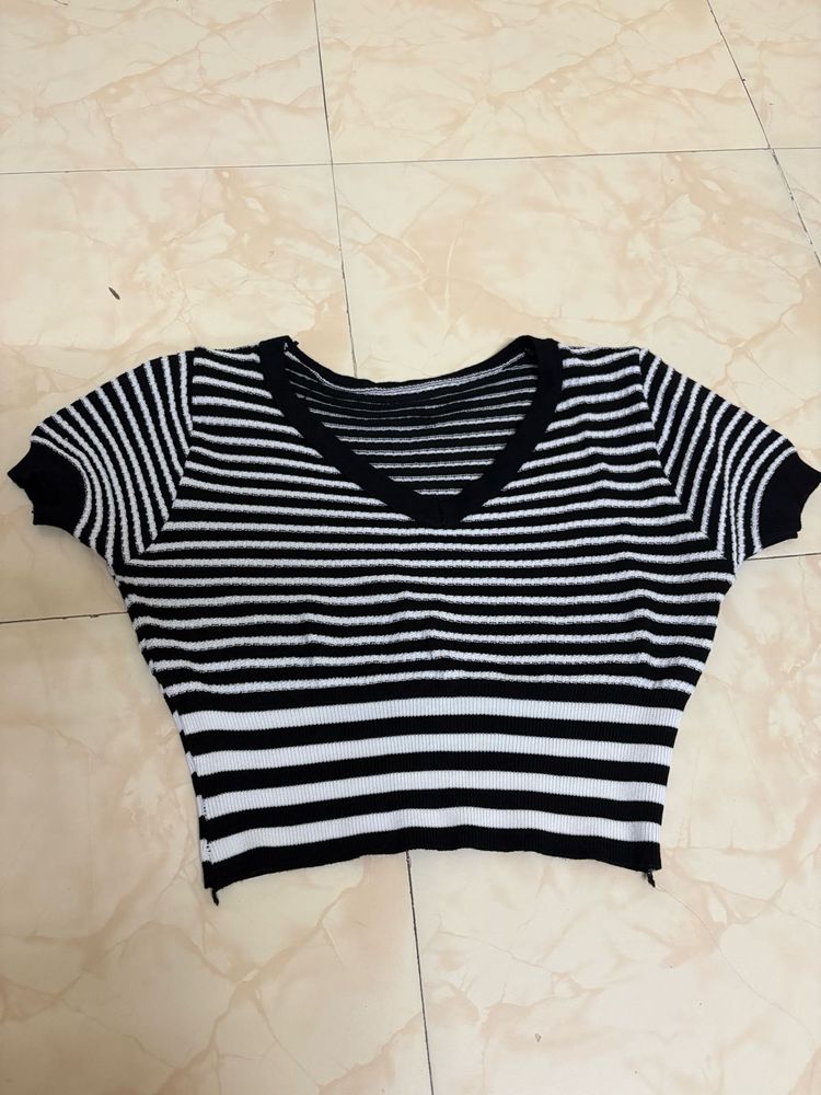 V Neck Crop Top