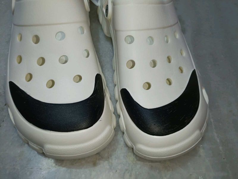 White &amp; Black Clogs - Comfortable &amp; Stylish😍🤩🤩