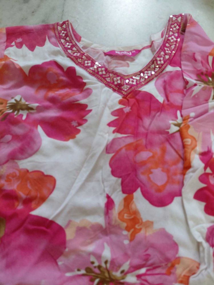 Vibrant Floral Print Kurta