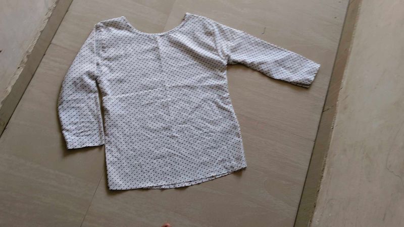 Women's White Kurta with Blue Print