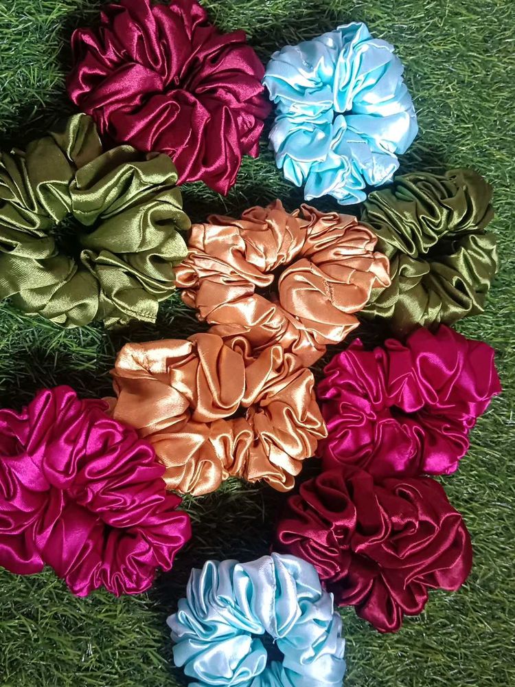 back of 10 satin big bows