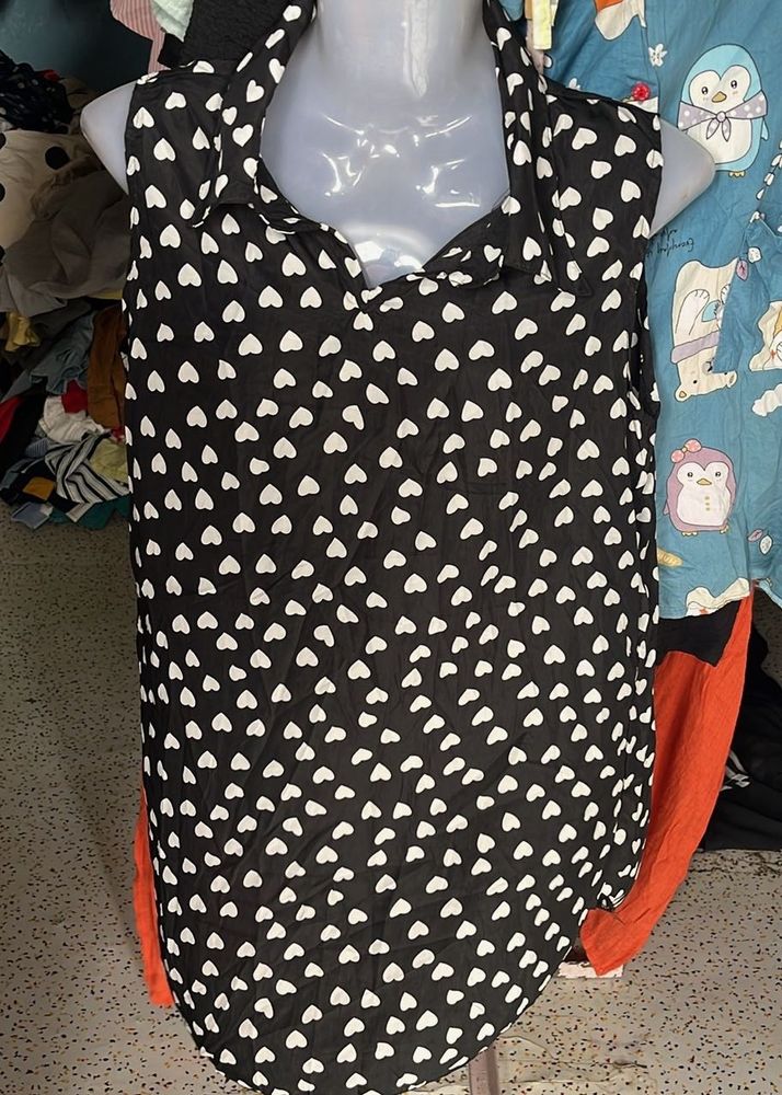 Chic Black &amp; White Heart Print Sleeveless Top
