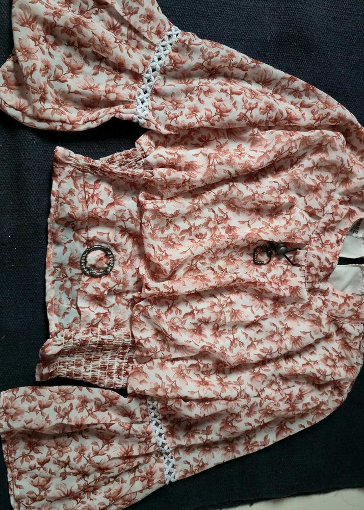 Chic Floral Print Blouse