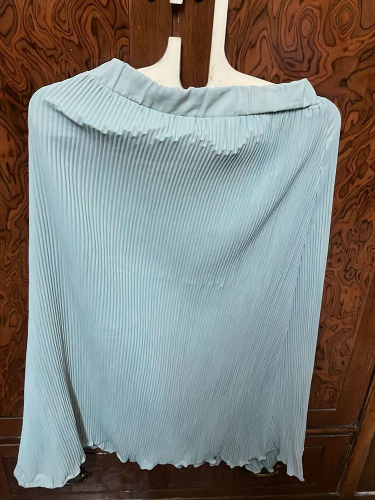 ALINE SKIRT and a same shrug given free