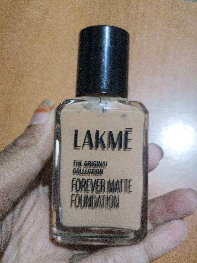 Lakme Forever Matte Foundation