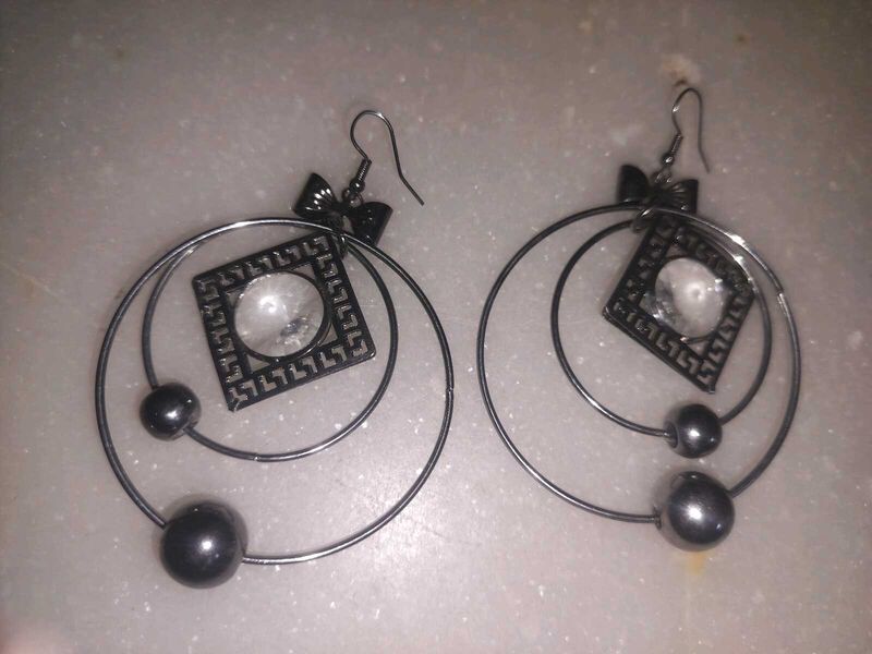 Stylish Hoop Earrings with Gemstone Detail